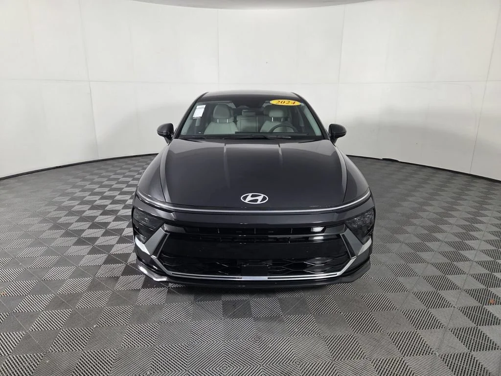 Used 2024 Carbon Blue Hyundai SEL image 3