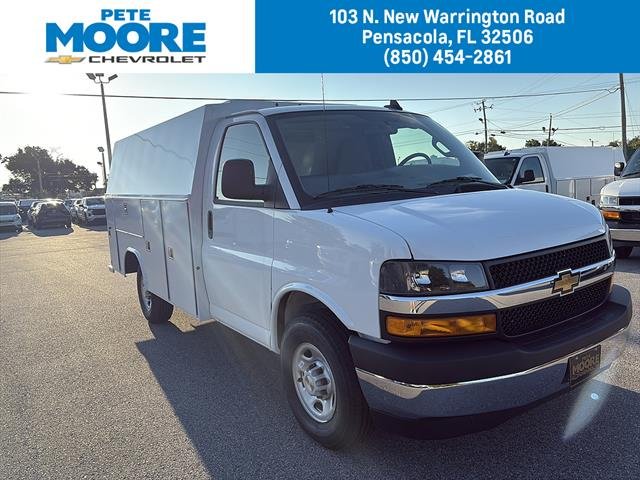 2025 Chevrolet Express Cutaway