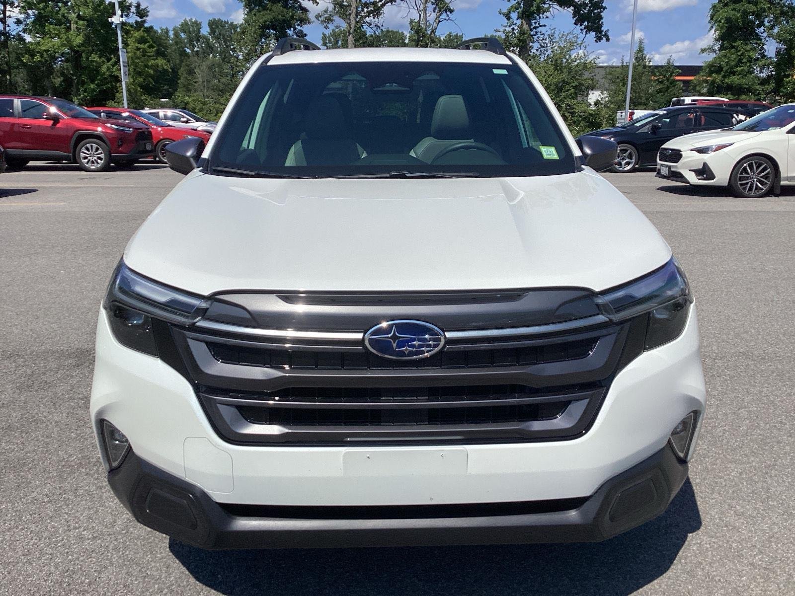 Used 2026 Crystal White Pearl Subaru Limited image 2