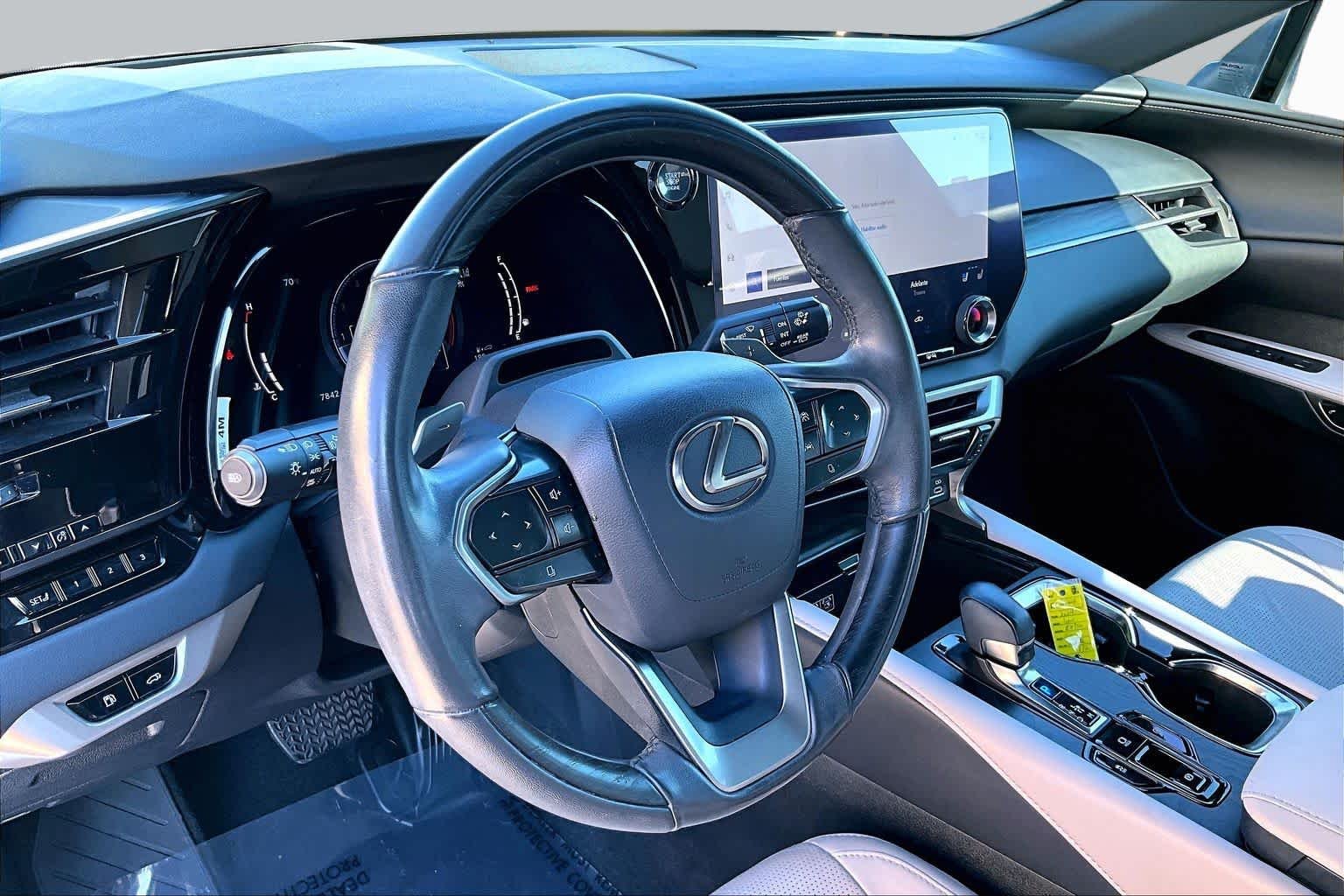 Used 2024 Eminent White Pearl Lexus Premium Plus image 17