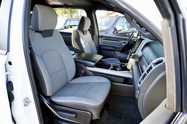 Used 2022 White Ram Big Horn/Lone Star image 14