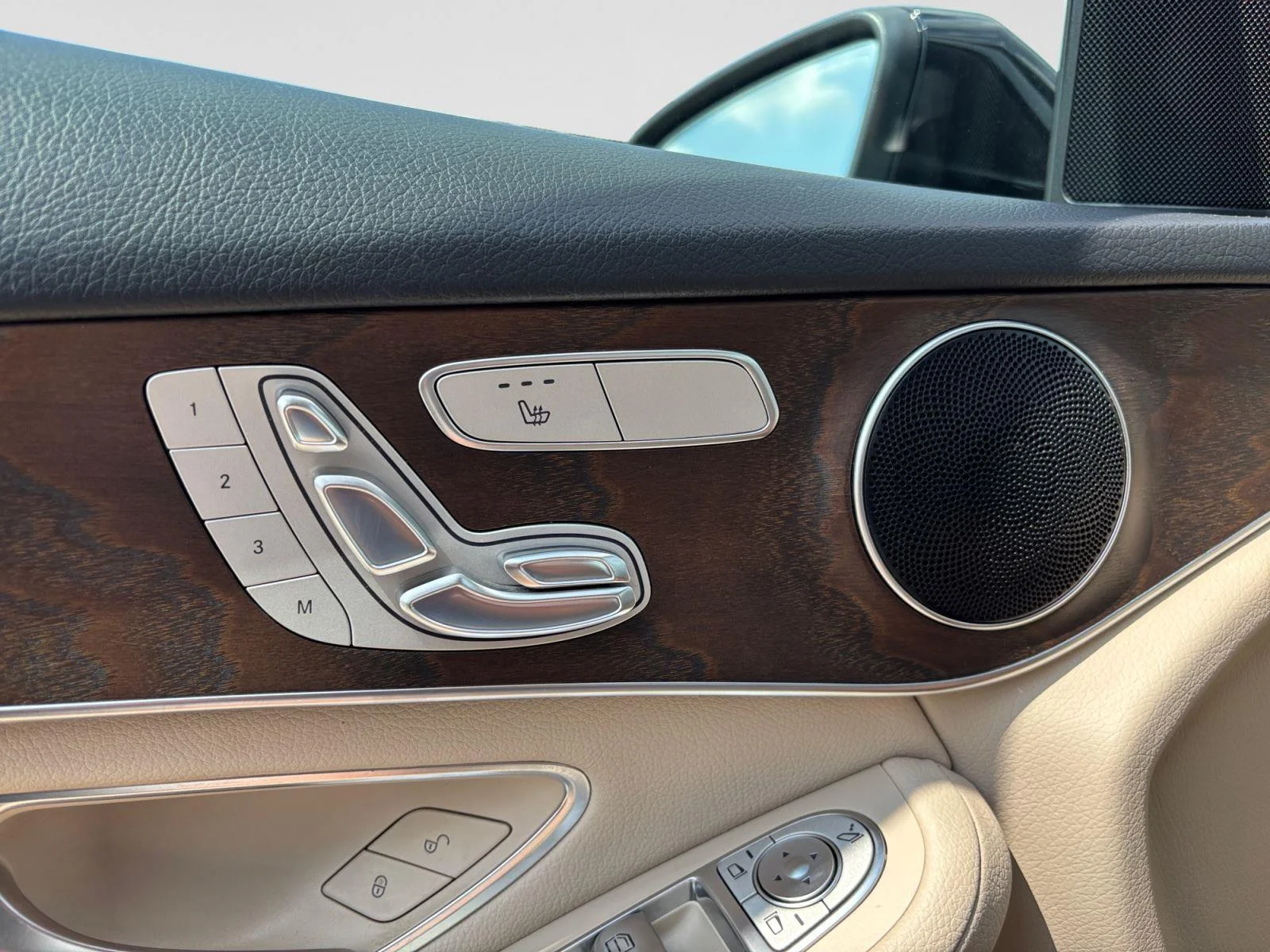 Used 2019 Black Mercedes-Benz GLC 300 image 37