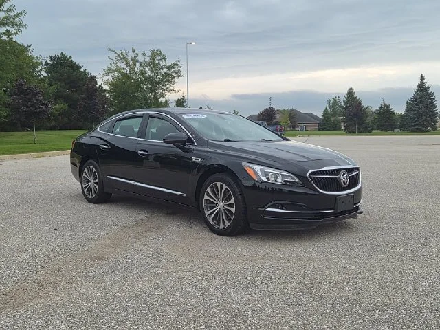 Used 2017 BLACK OYNX Buick Essence image 3