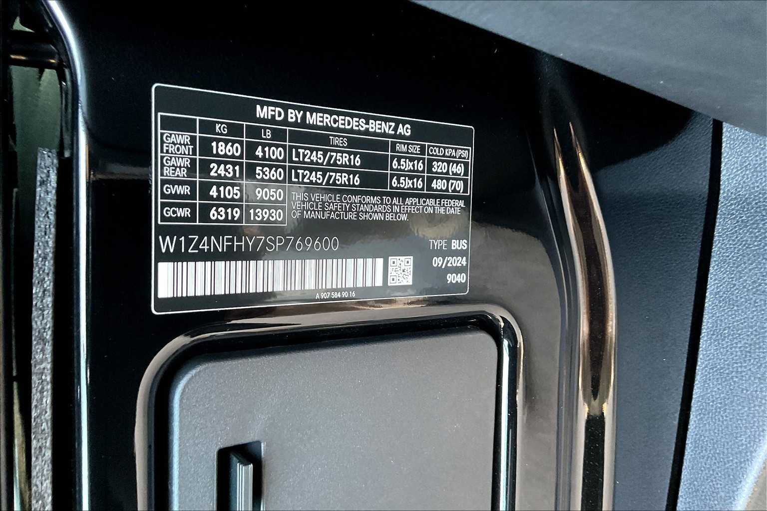Used 2025 Jet Black Mercedes-Benz  image 13