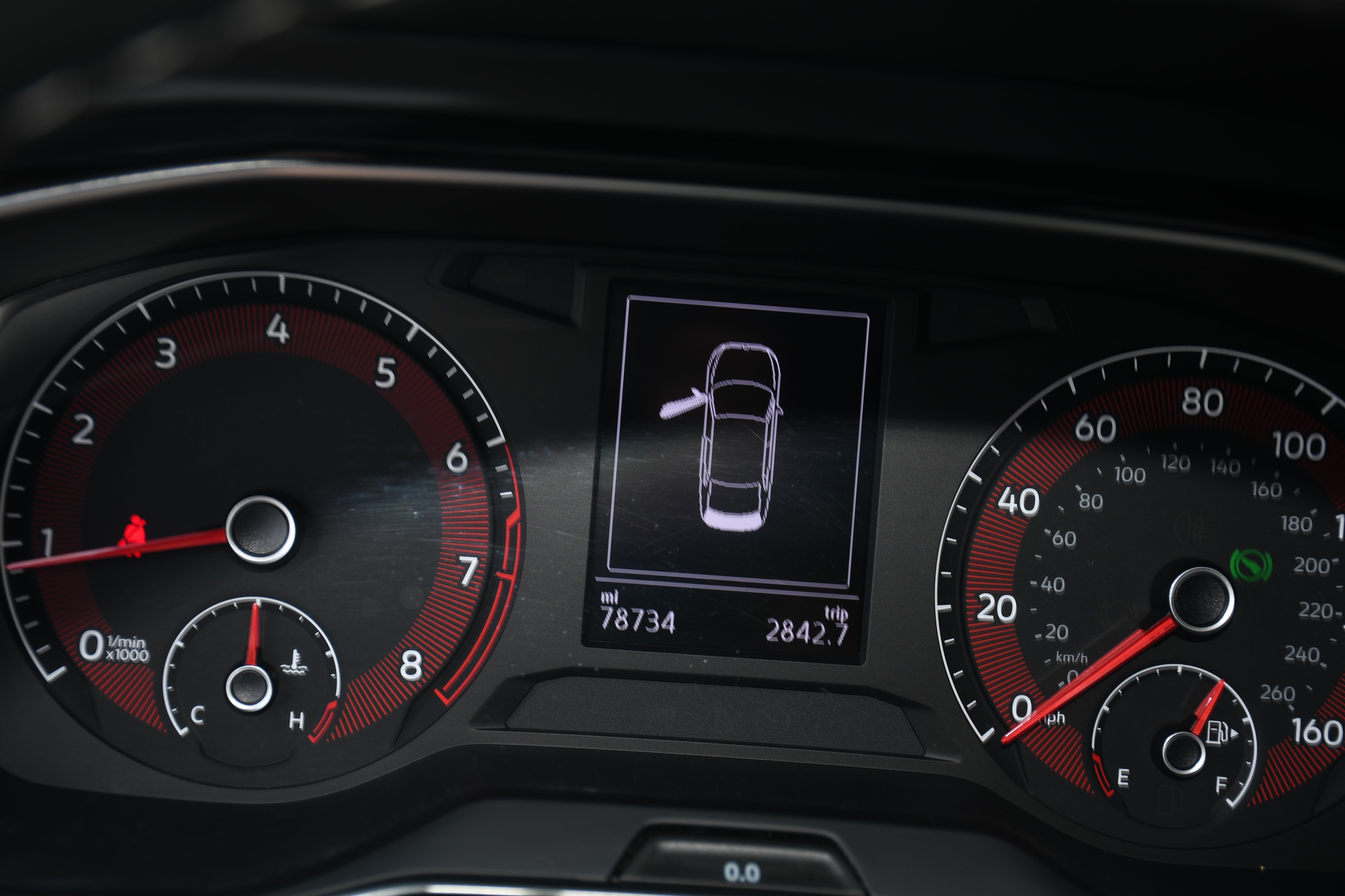 Used 2021  Volkswagen R-Line image 14