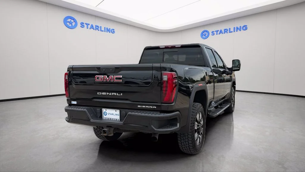 Used 2024 Onyx Black GMC Denali image 8
