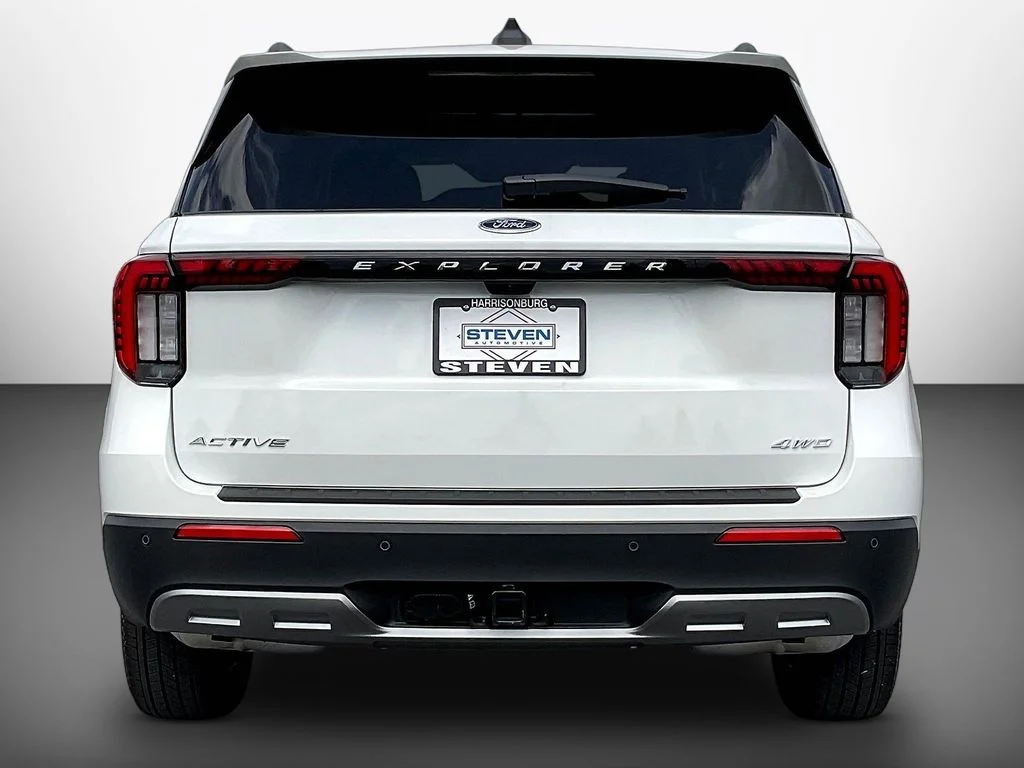New 2026 Star White Metallic Tri-Coat Ford Active image 4