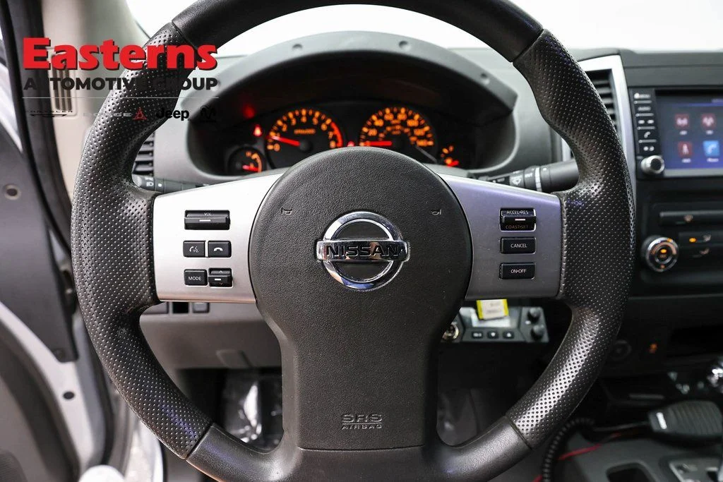 Used 2019 Silver Nissan S image 13