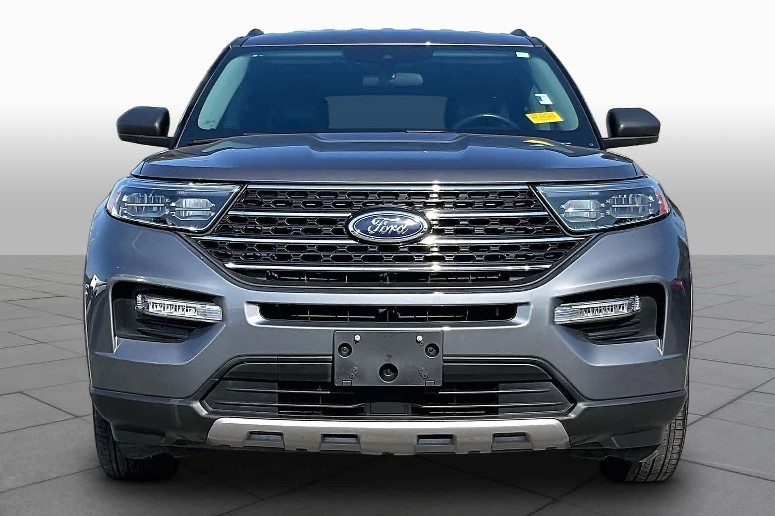 Used 2023 Carbonized Gray Metallic Ford XLT image 4