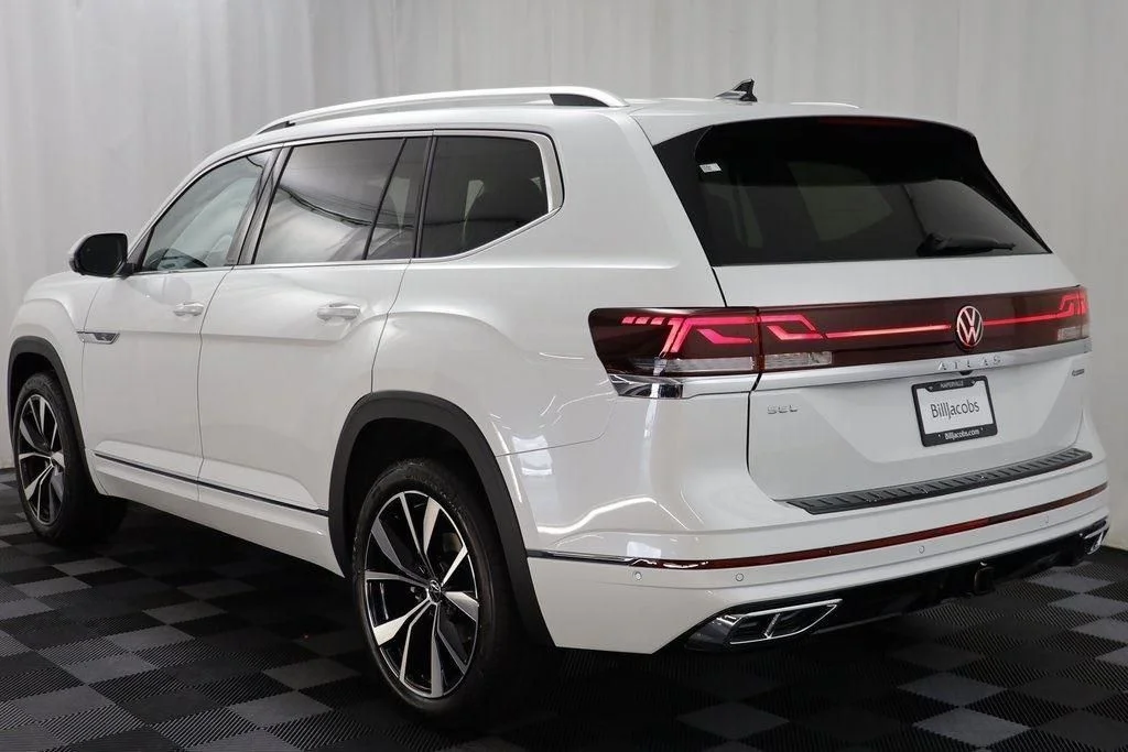 2026 Volkswagen Atlas SEL Premium R-Line - Photo 17