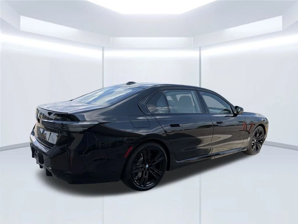 New 2027 Black BMW 740 xDrive image 6