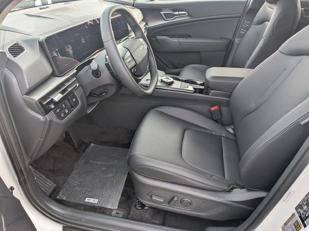 New 2027 Snow White Pearl Kia EX image 46