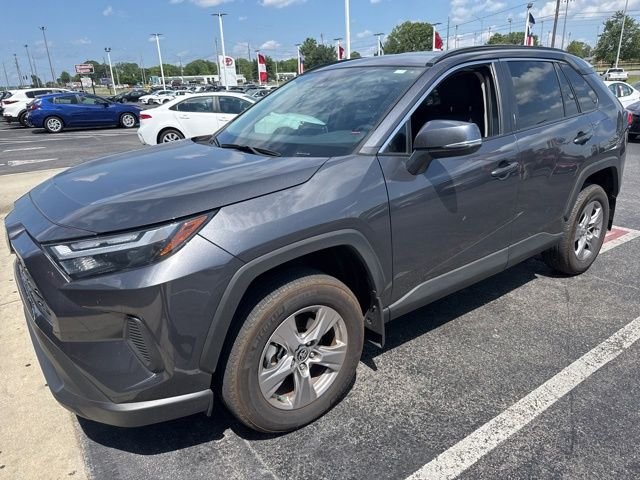 2025 Toyota RAV4 XLE FWD's photo