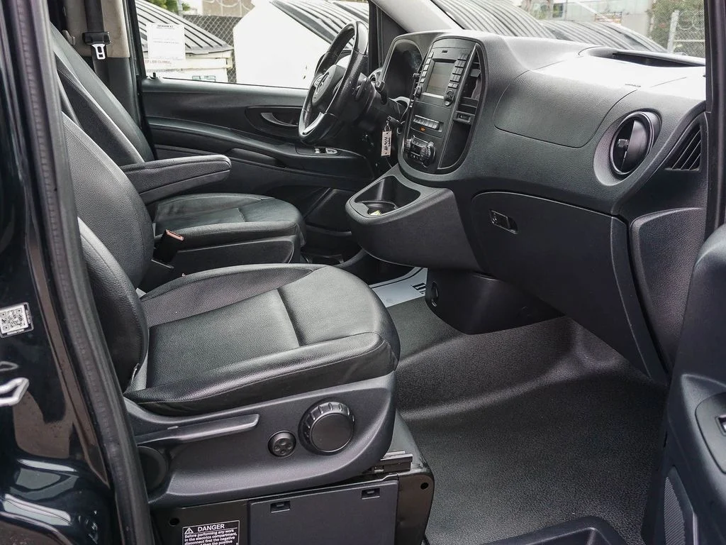 Used 2020 Black Mercedes-Benz Passenger image 12