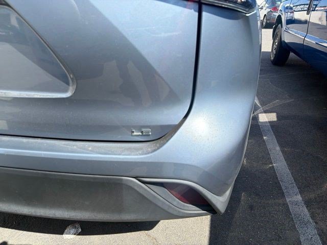 Used 2023 Moon Dust Toyota LE image 10