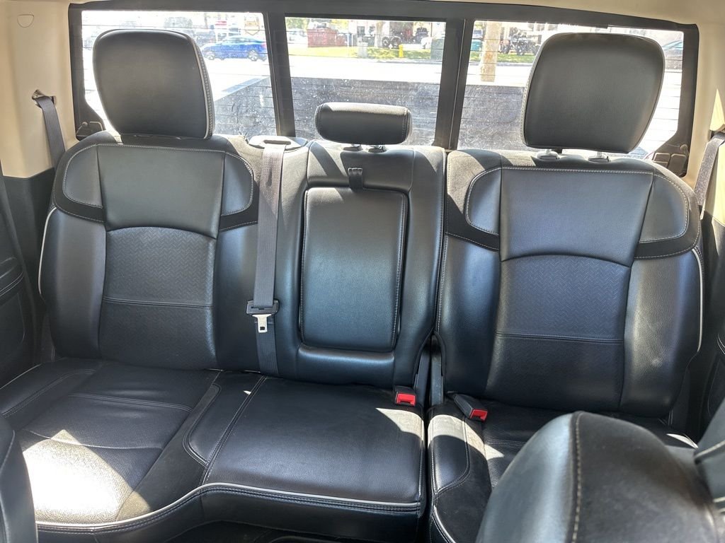 Used 2021 White Ram Laramie image 18