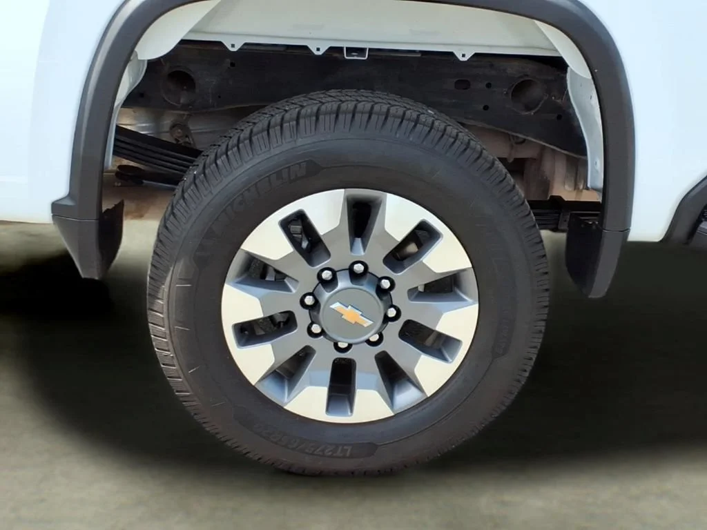 Used 2024 Summit White Chevrolet Custom image 35
