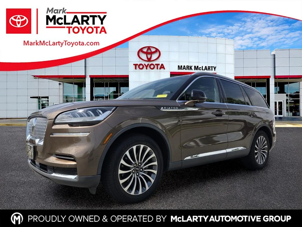 Used 2022 Brown Lincoln Reserve image 1