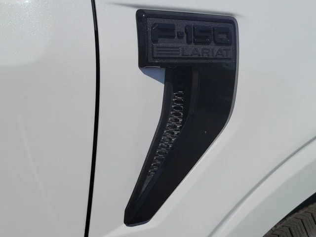 New 2026 Star White Metallic Tri-Coat Ford Lariat image 8
