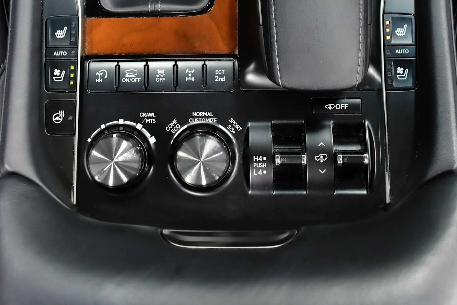 Used 2019 Black Onyx Lexus  image 21