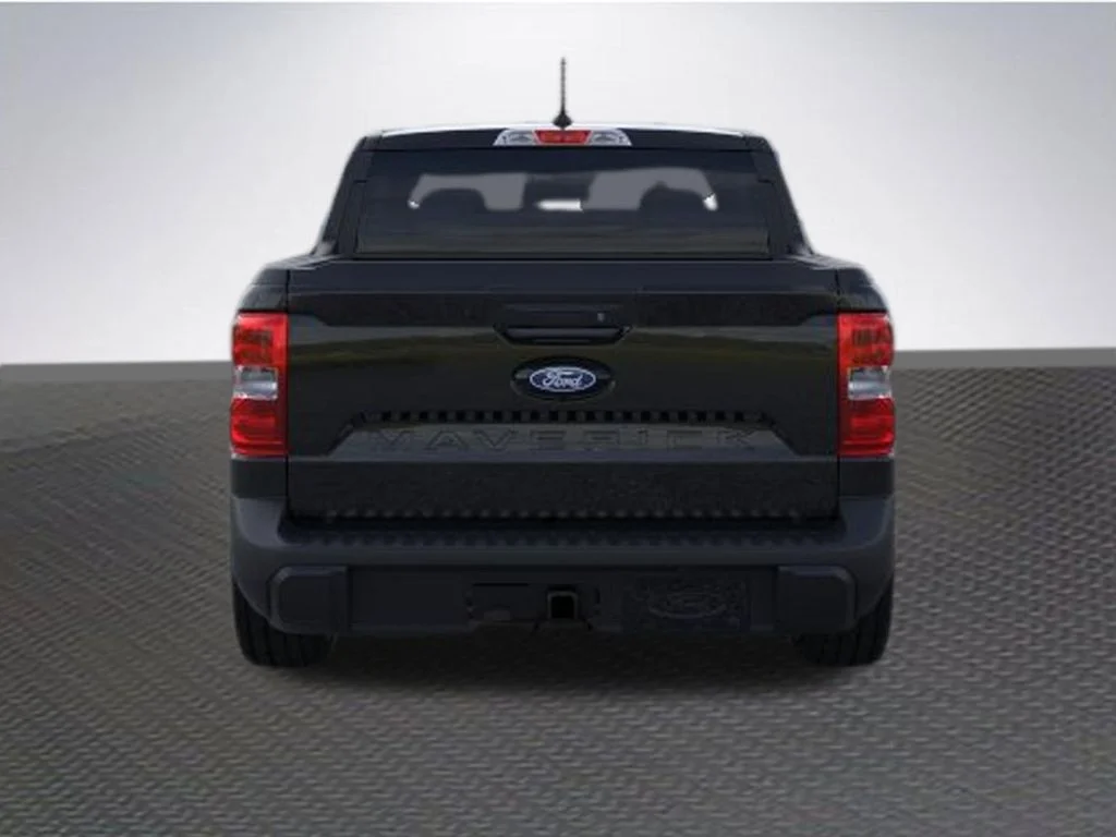 New 2026 Black Ford XLT image 5