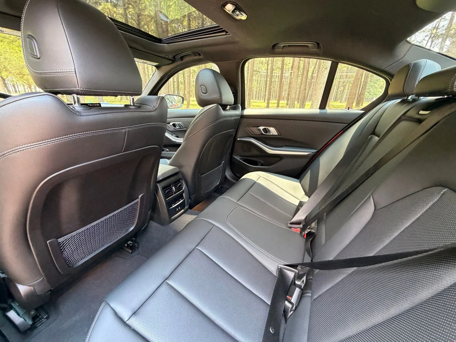 Used 2023 Melbourne Red Metallic BMW 330i image 15