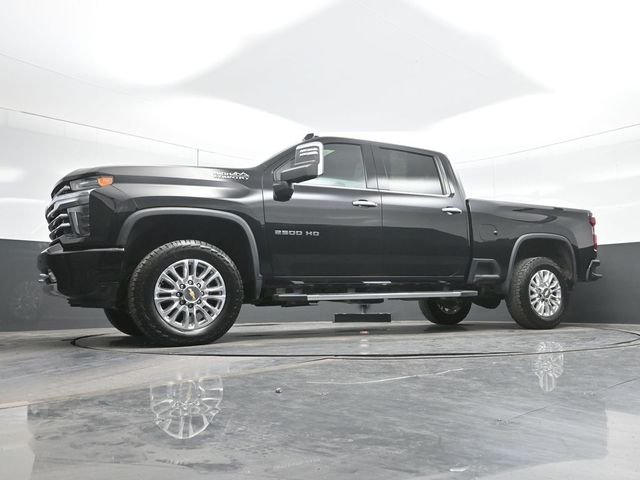 Used 2023 Black Chevrolet High Country image 21
