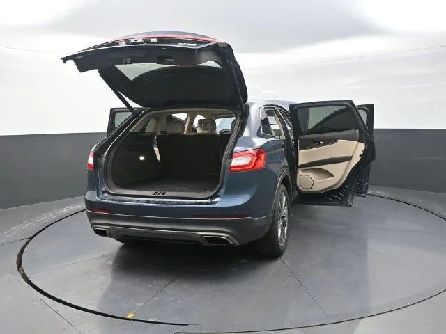 Used 2016 Blue Lincoln Reserve image 36