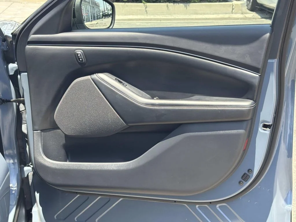 Used 2023 Vapor Blue Metallic Ford Select image 30