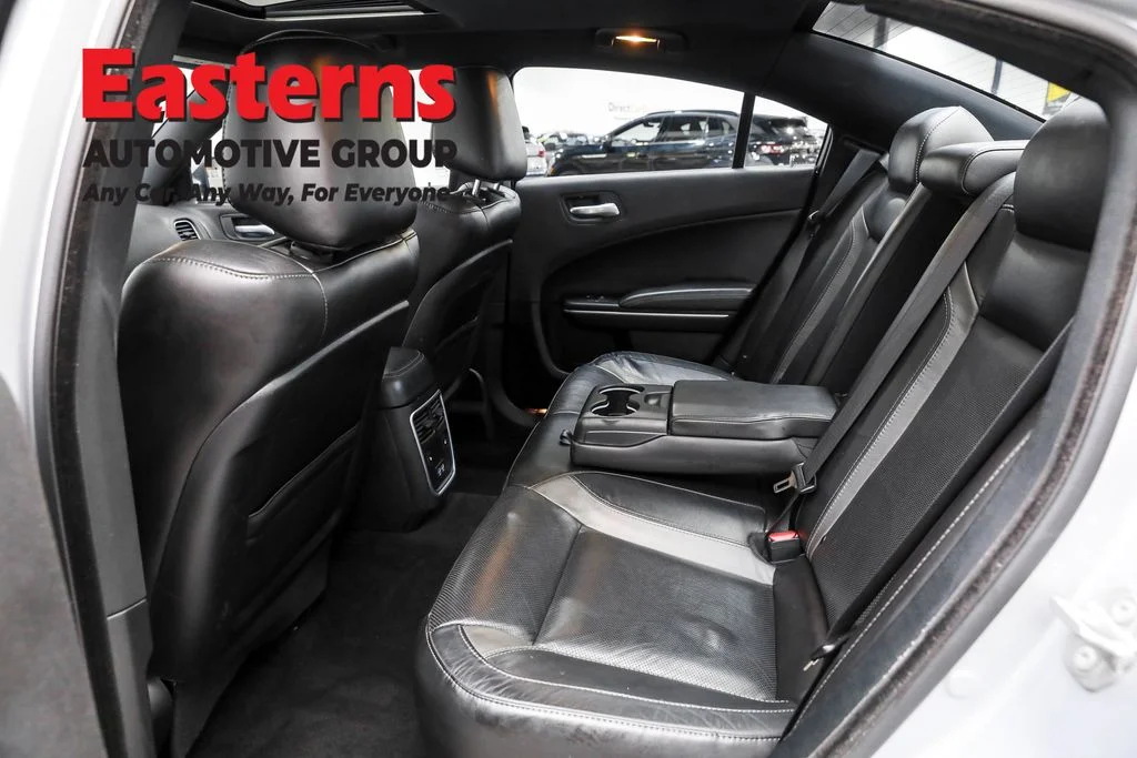 Used 2022 Silver Dodge SXT image 22