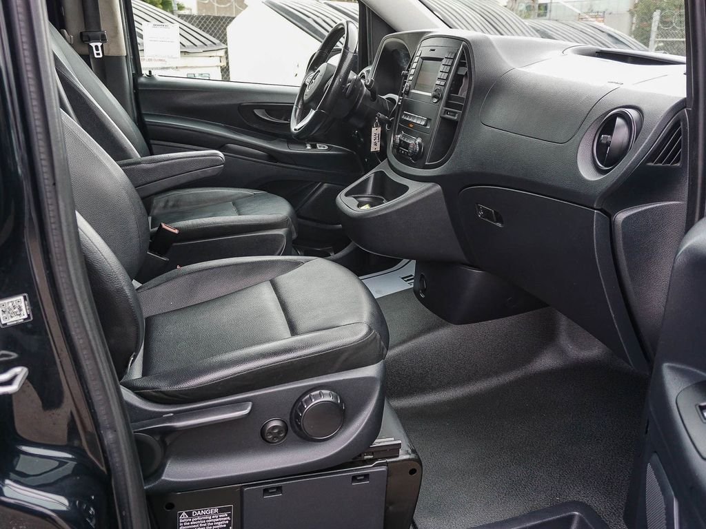 Used 2020 Black Mercedes-Benz Passenger image 12