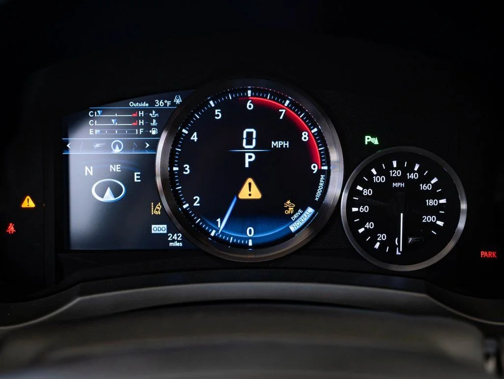 2024 Lexus RC F - Photo 25