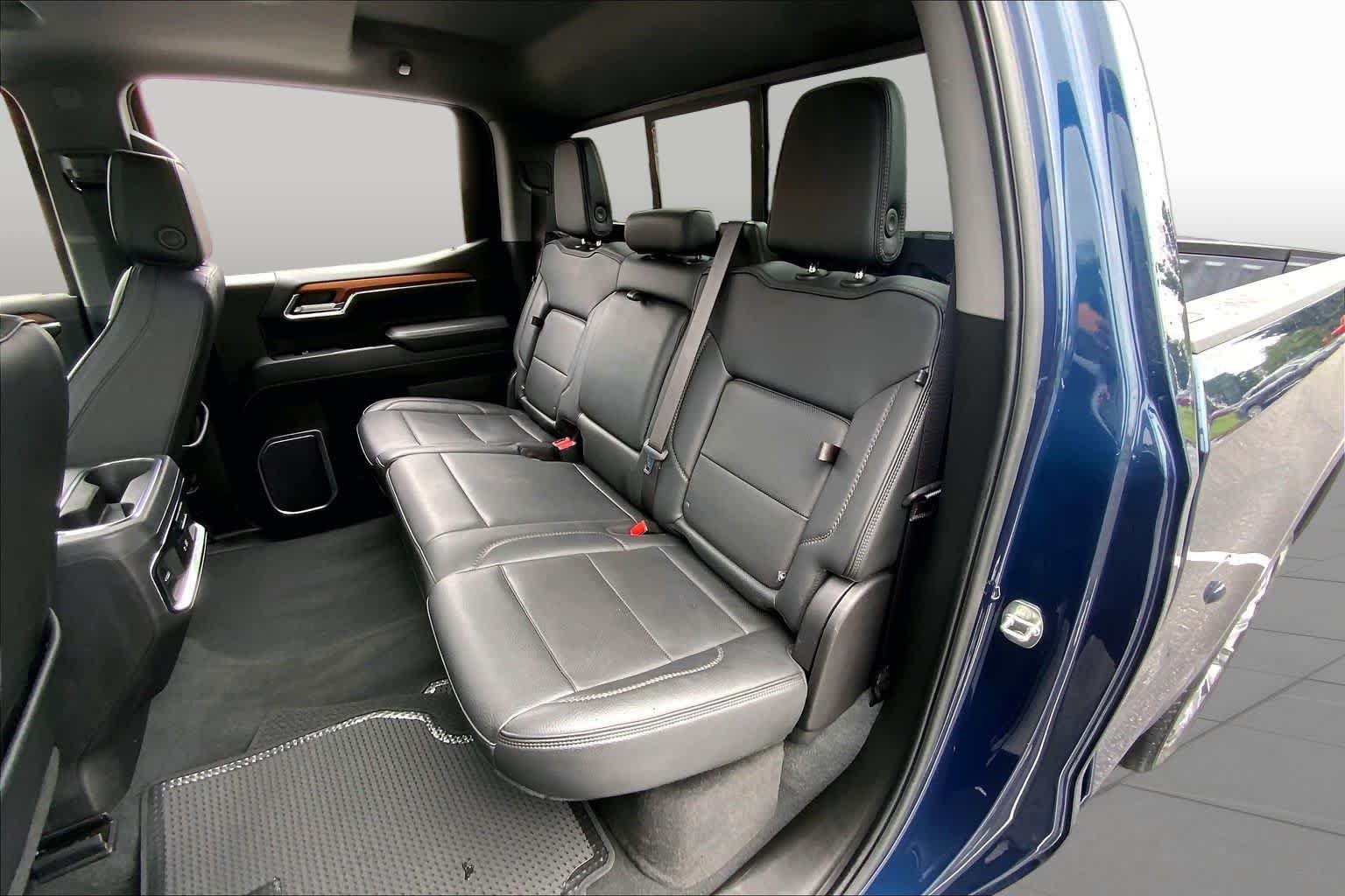 Used 2022 Pacific Blue Metallic GMC Denali image 20