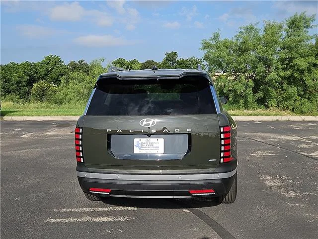 New 2026 Titan Charcoal Pearl Hyundai SEL Premium image 4