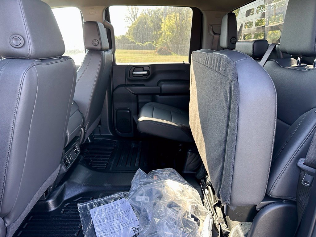 2026 GMC Sierra 3500 Chassis Cab Pro - Photo 19