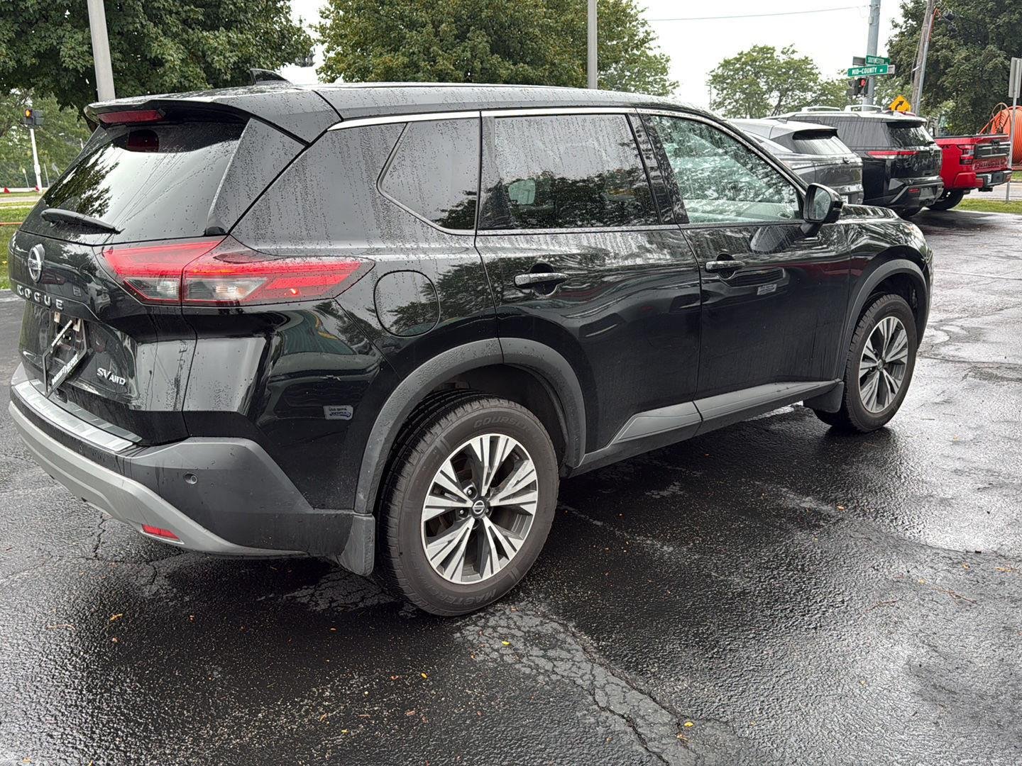 Used 2021 Super Black Nissan SV image 9