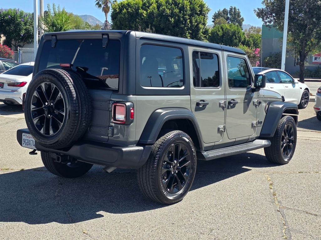 Used 2023 Gray Jeep Sport S image 5
