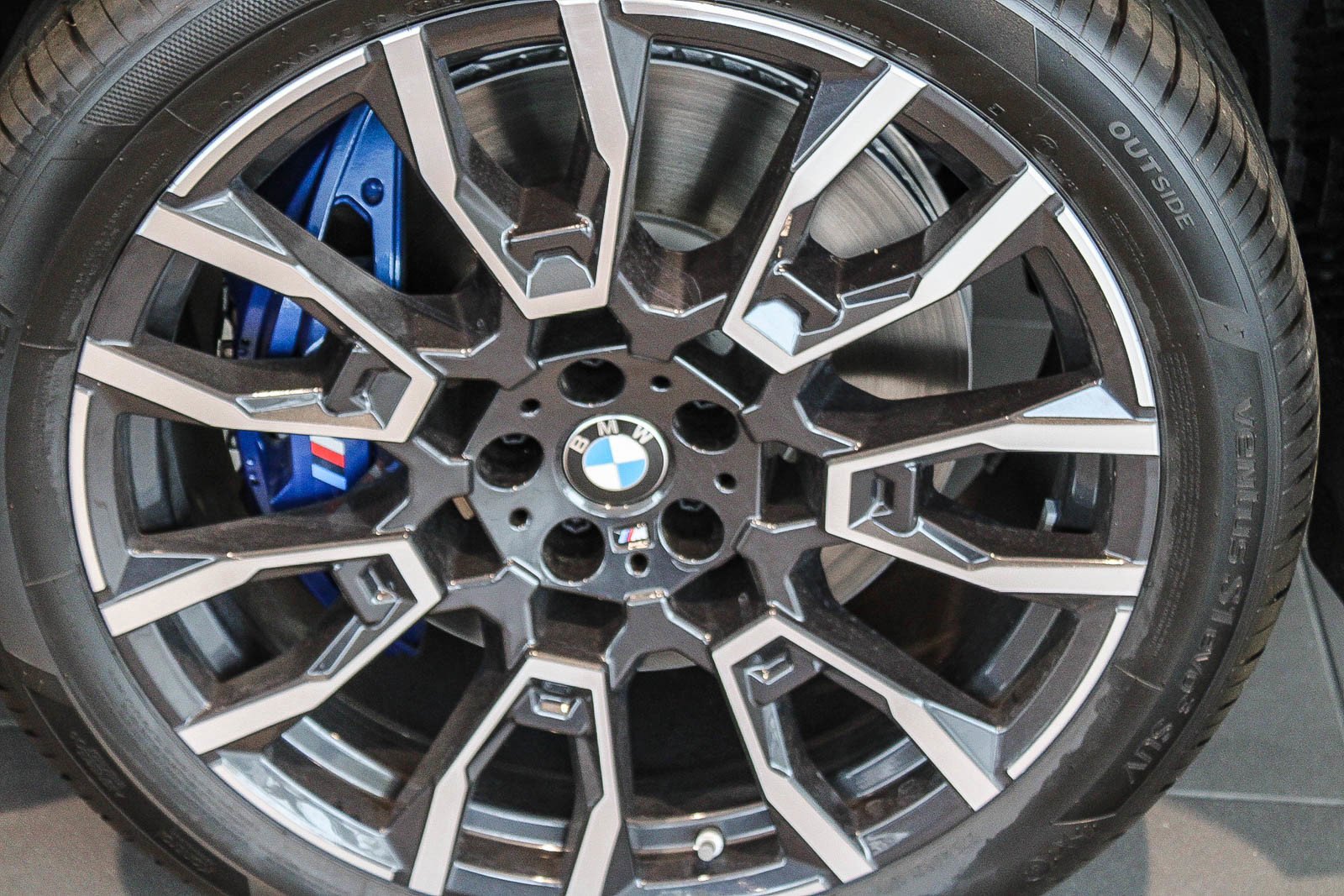 New 2026 Frozen Pure Grey Metallic BMW xDrive50e image 8