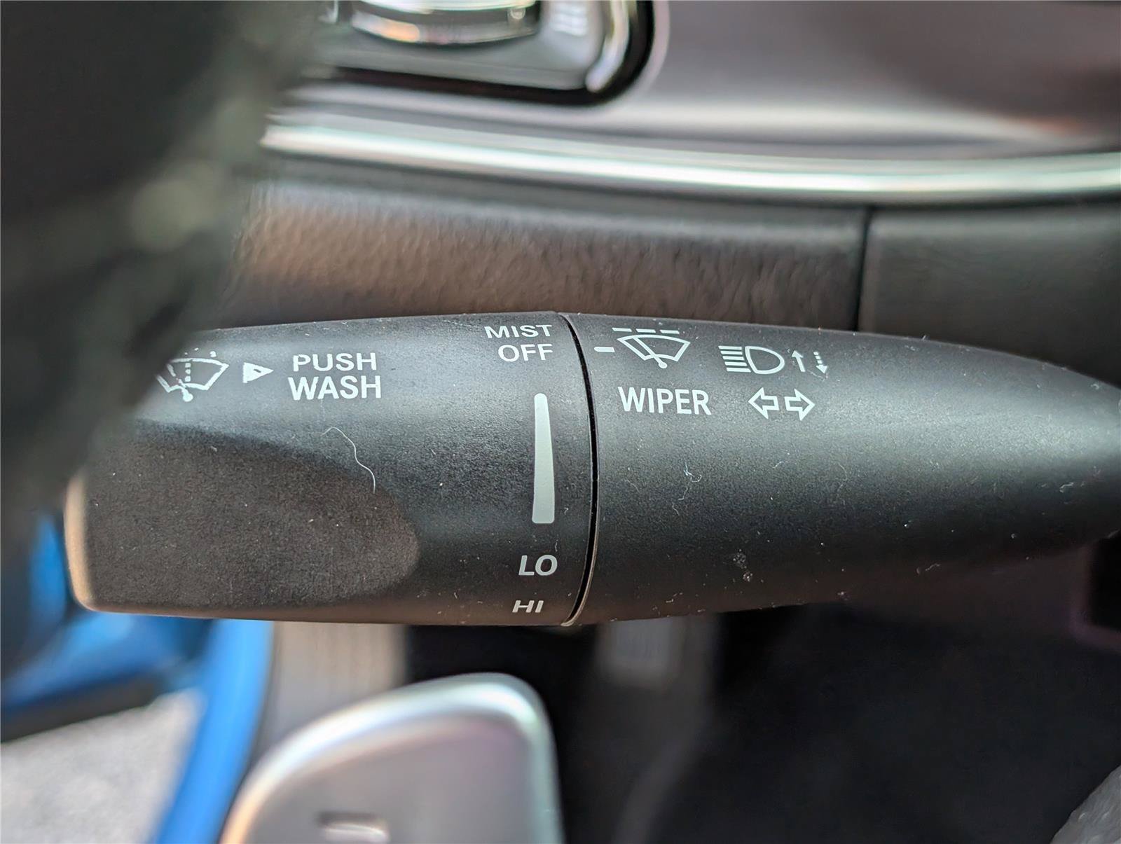 Used 2015 Blue Dodge R/T Plus Shaker image 22
