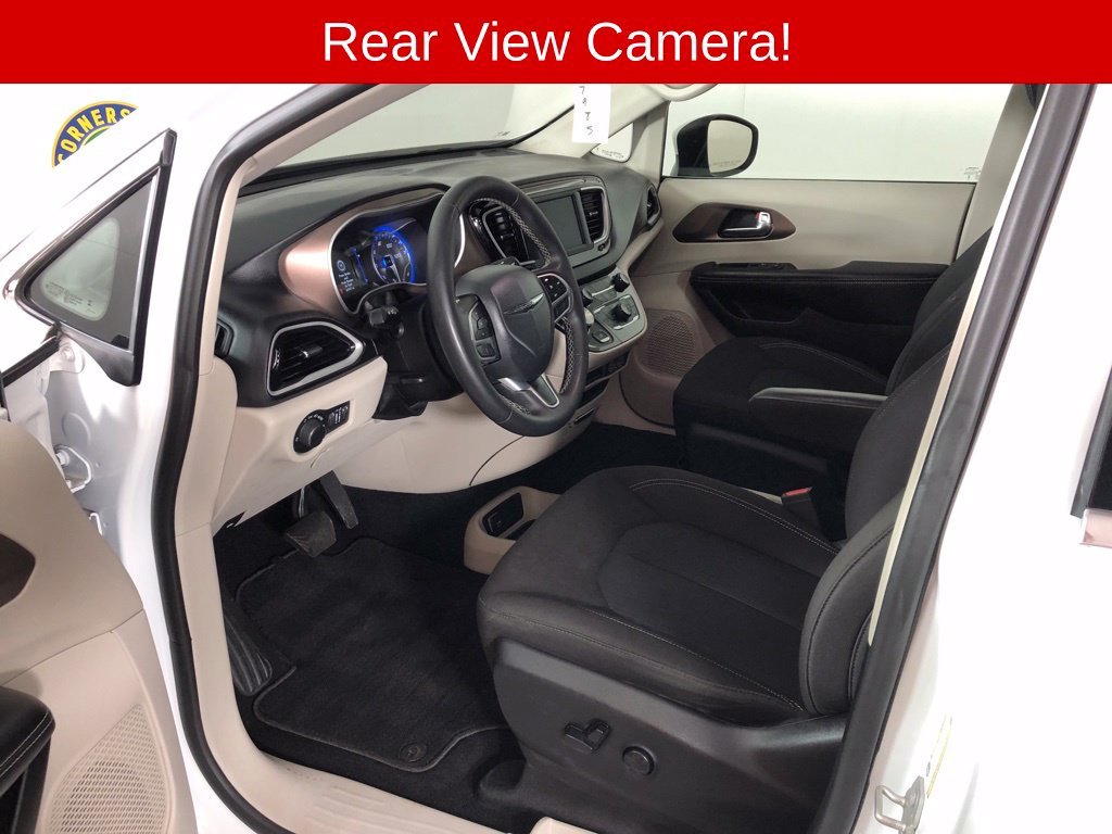 Used 2023 White Chrysler LX image 8