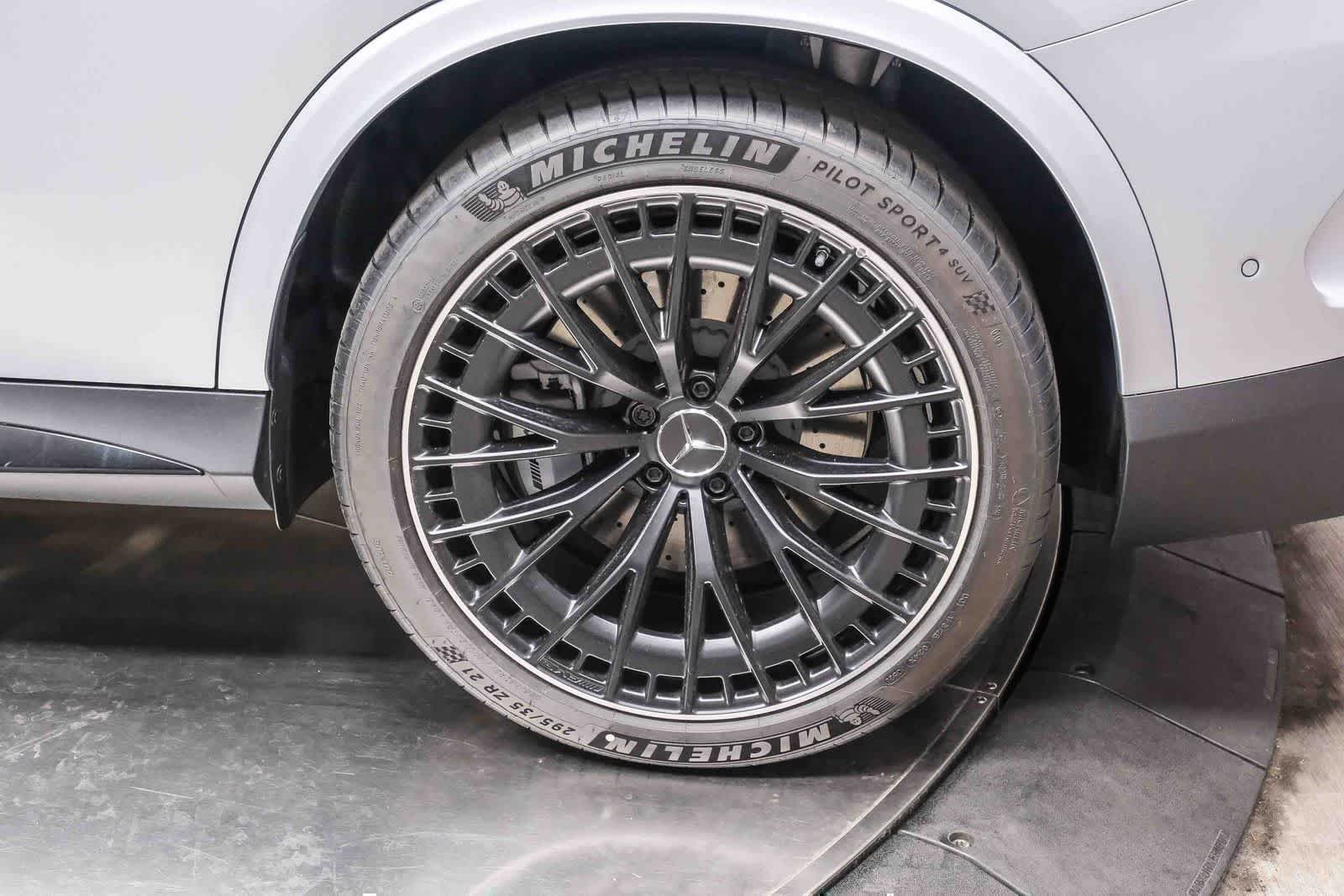 New 2026 MANUFAKTUR Cirrus Silver Magno Mercedes-Benz AMG® GLC 43 4MATIC Coupe image 50