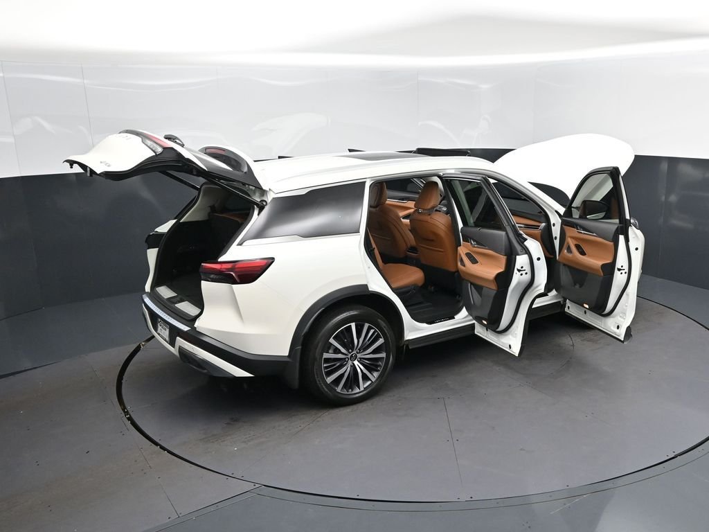 Certified Used 2023 White INFINITI Sensory image 51