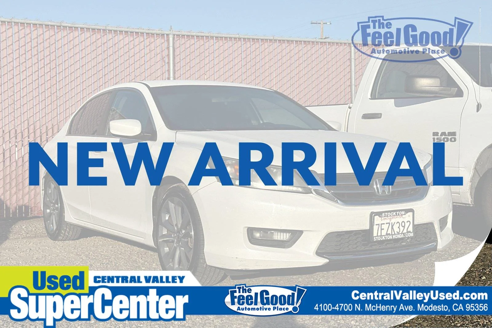 Used 2014 WHITE Honda 4DR image 1