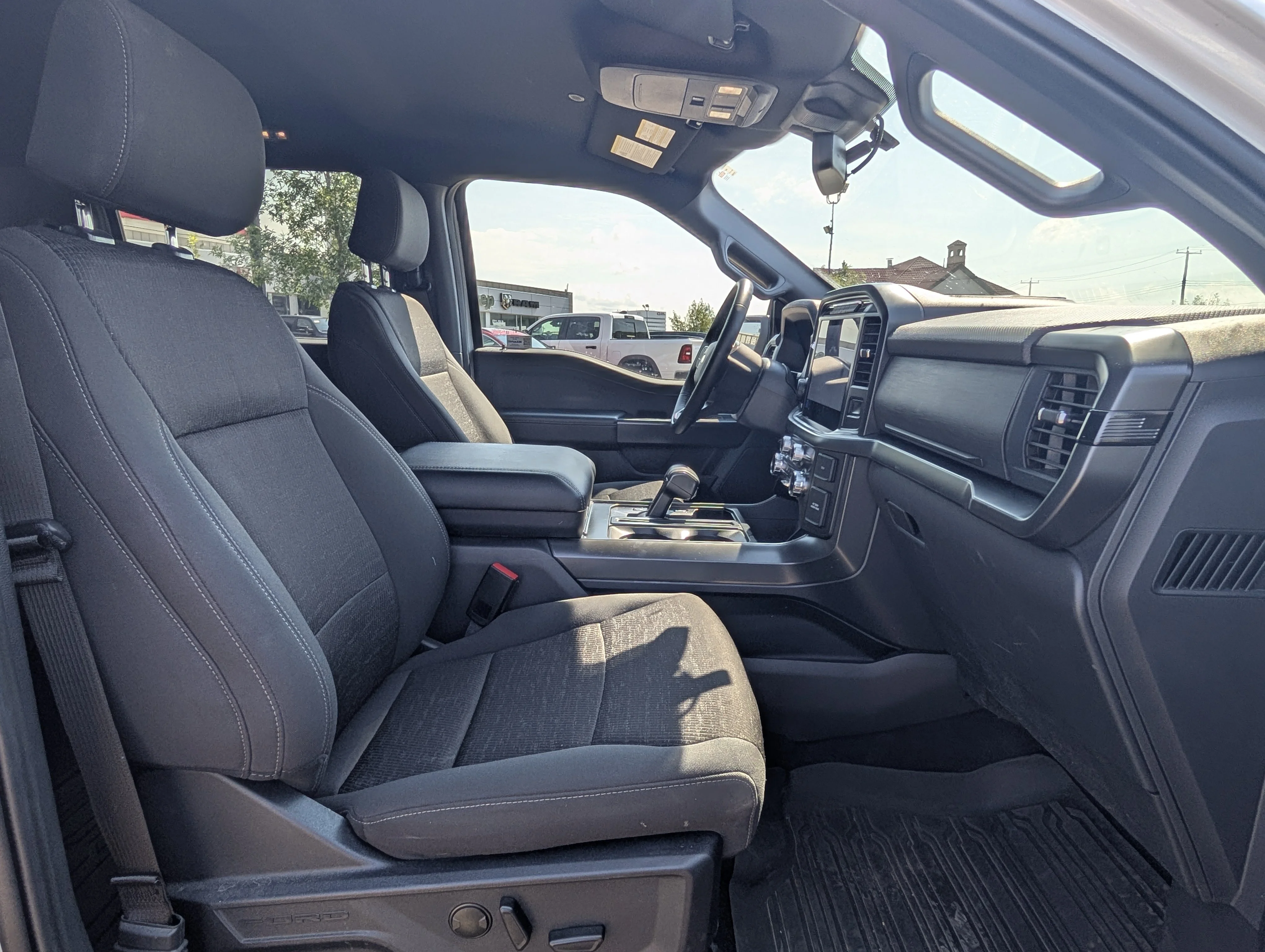 Used 2024 Avalanche Ford XLT image 21