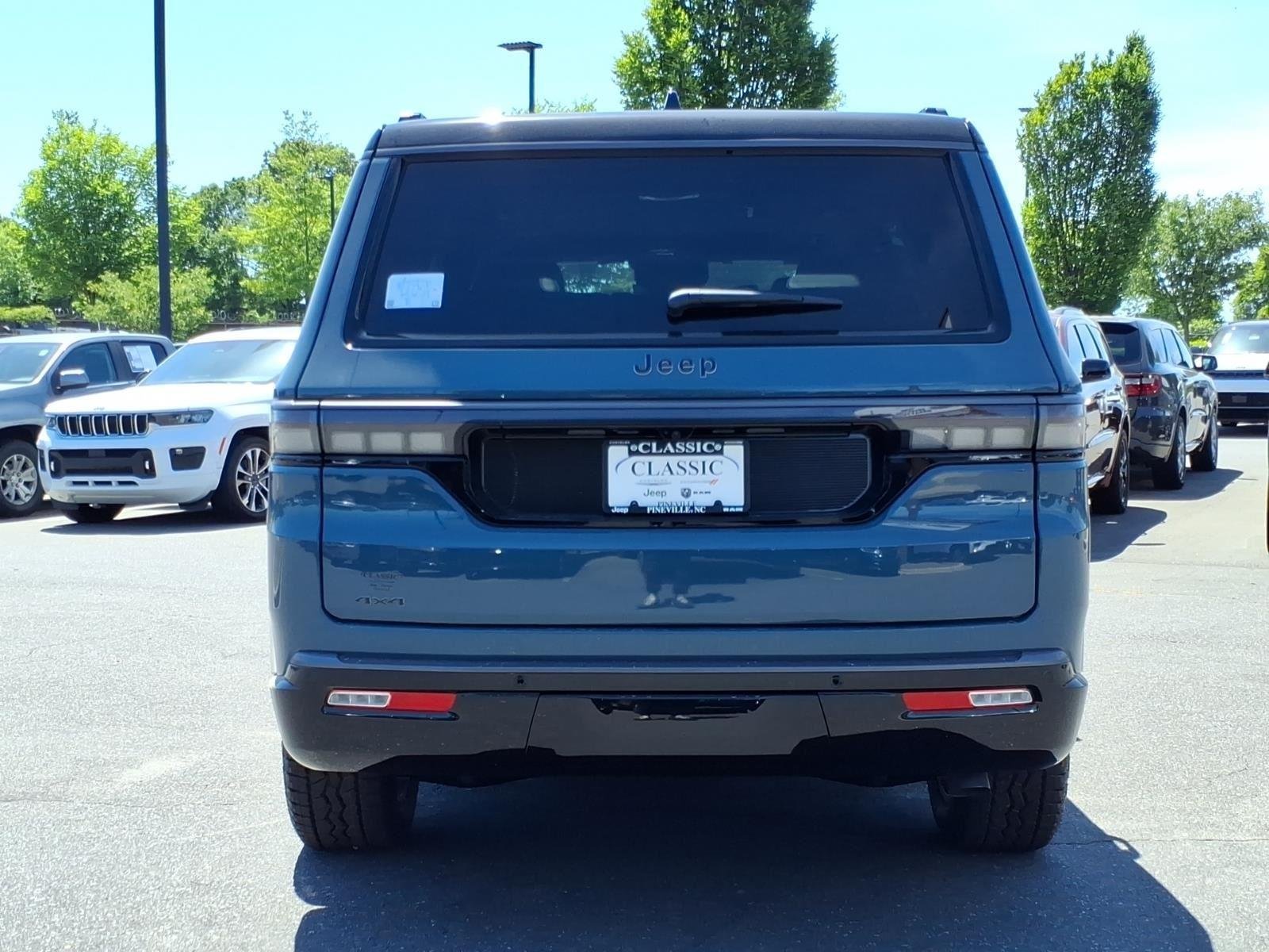 New 2026 Steel Blue Exterior Paint Jeep Upland image 17