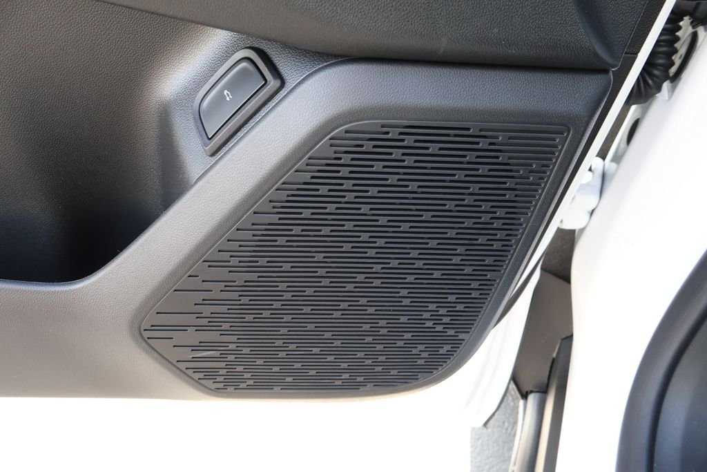 2027 Chevrolet Equinox LT - Photo 18