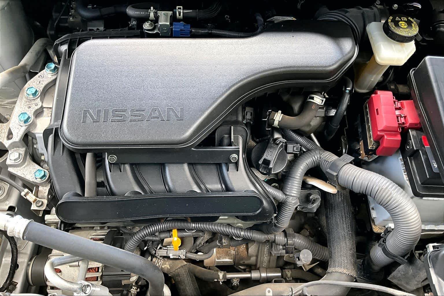 Used 2022 Brilliant Silver Metallic Nissan SL image 33