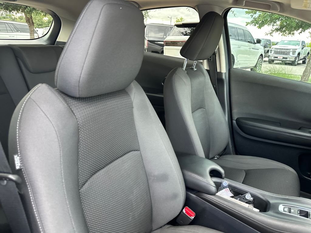 Used 2022  Honda EX image 32