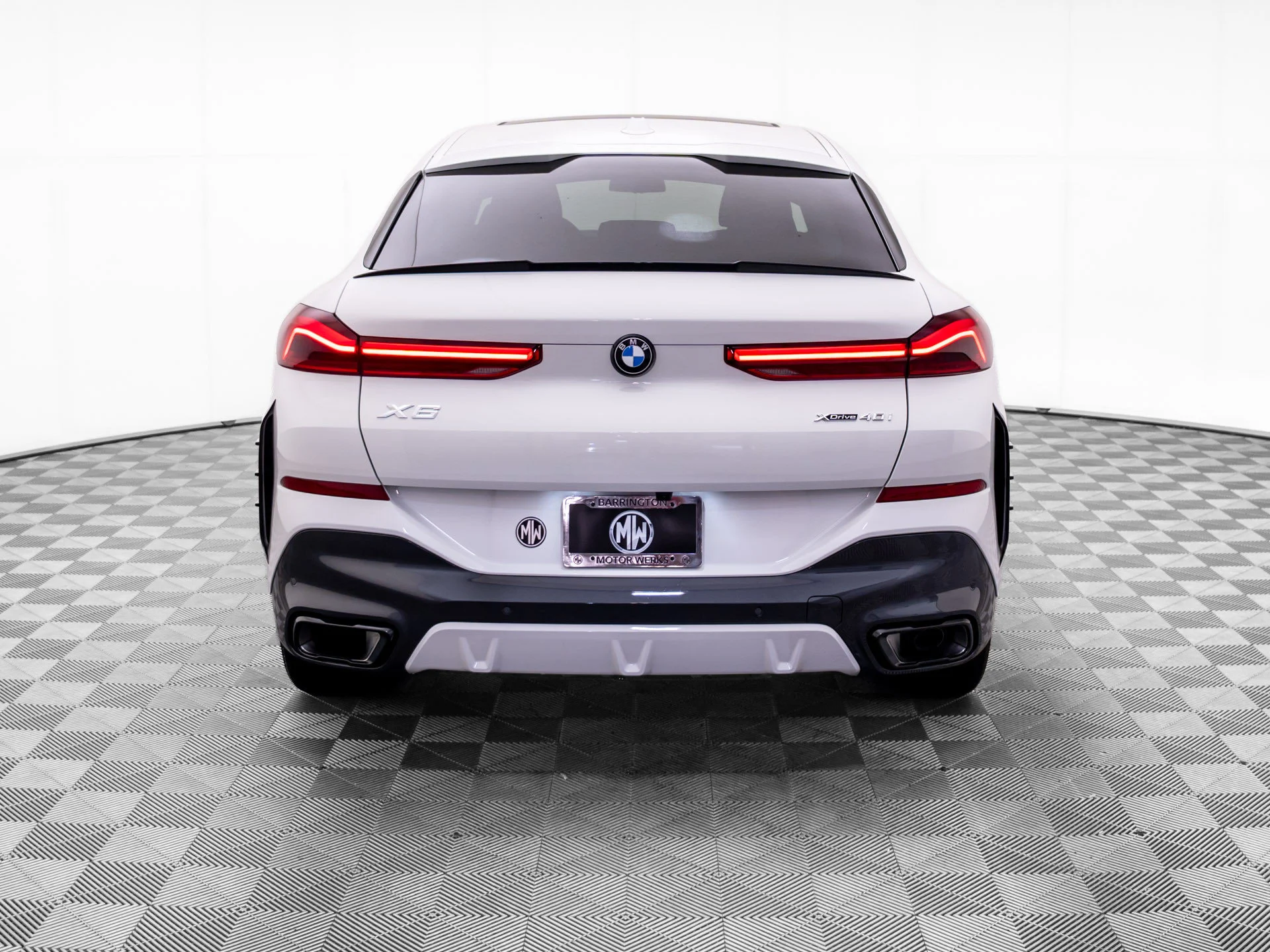 Used 2026 White BMW xDrive40i image 4