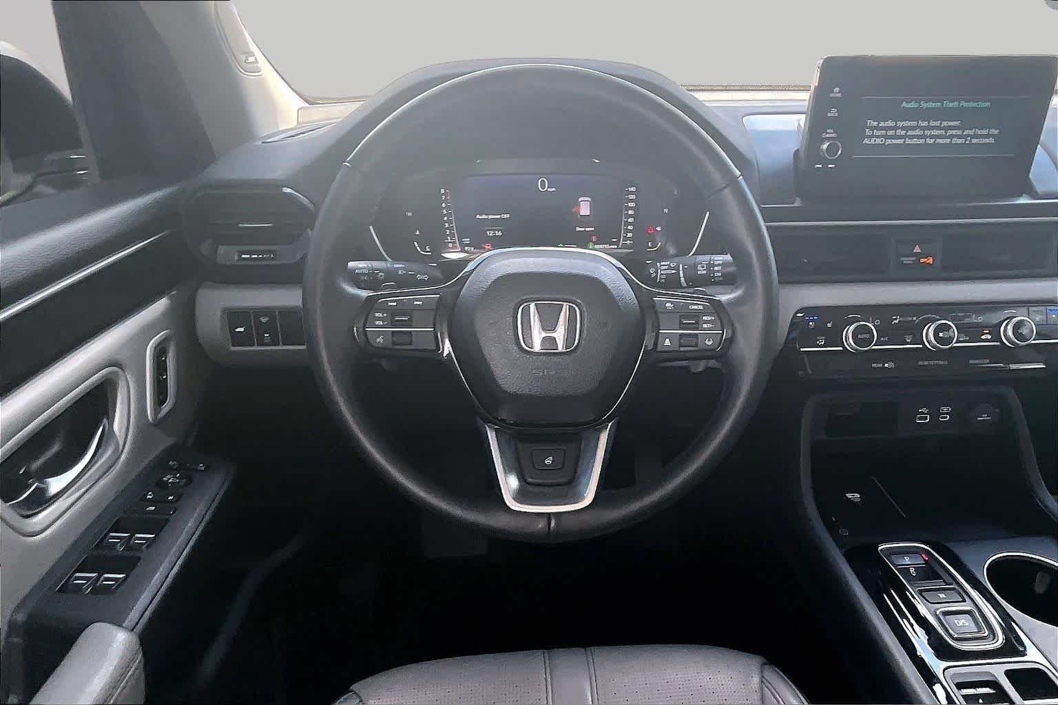 Used 2023 Platinum White Pearl Honda Elite image 5